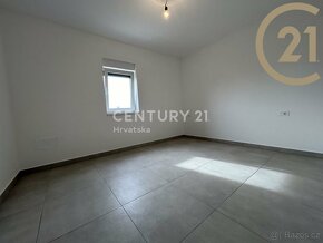 Prodej nezařízeného bytu 3+kk (73 m2) s balkonem a výhledem  - 6