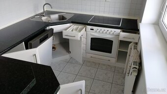 Kuchyňská linka (používaná) se spotřebiči - 6