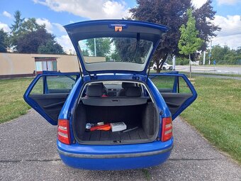 Škoda fabia 1.4mpi-50kw r.2002 combi stk platná - 6