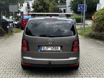 Volkswagen Touran 1.9 TDI United 7 míst Navi Tažné Facelift - 6