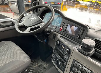 MAN TGS 35.500 8x4 - hákový nosič kontejnerů - 6