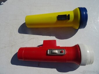 SVÍTILNY - BATERKY RETRO - 6