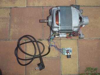 Motor s regulací 220V - 360 W / 0 až 11500 otáček - 6