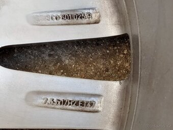 Alu kola originál Volkswagen, 7,5J x 17, 5x112, ET 47 - 6