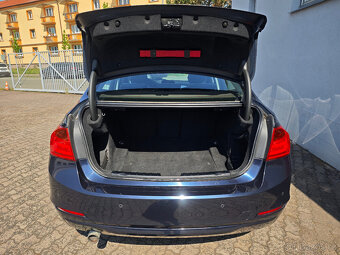 BMW Řada 3 320d Limousine NAVI 135kW - 6