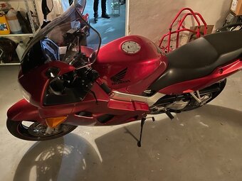 Honda VFR 800 Fi - 6