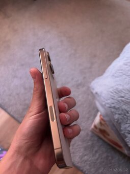 iPhone 16 pro Max pouštní Titan - 6