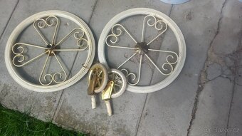 Retro kočárek pro panenky + další kolečka, kola (různá) - 6