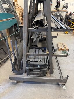 Pojízdný regál na kovový materiál - 6