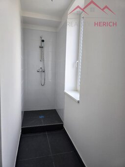 Pronájem bytu 1+kk, rekonstrukce, 35 m2, Žižkovo náměstí - A - 6