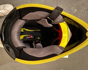 Motokrosová helma Fox V3 Preest Dark Yellow vel. M + brýle - 6