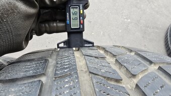 Zimní pneu 245/40/18 Roadstone - 6