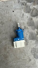 Prodam interierove plasty a casti na Ford c-max - 6