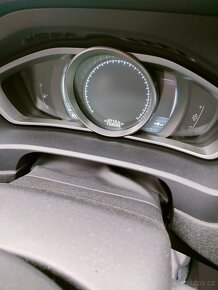 Volvo V40II 2,0 110kw - Náhradní díly - 6