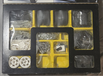 Lego Technic 8880, 90 roky, Na predaj - 6