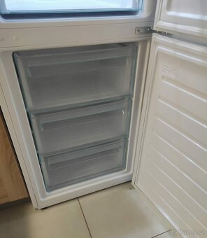 Lednicka s mrazákem CANDY - 6