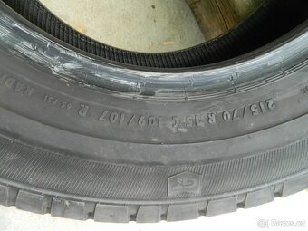 215/40 r15C 109/107R 2ks letní 7,5mm - 6