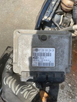 Vw motor 1.6i 16v 77kW BCB s převodovkou - 6