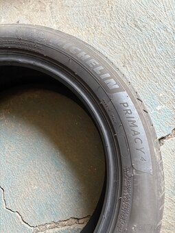 Letni pneu 235 50 19 - 6