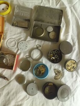 Stará Pozůstalost po Hodináři - Hodinky i Stříbrné a Díly - 6