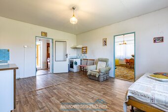 Rodinný dům s garáží, zahradou, vinným sklepem, v Jaroslavic - 6