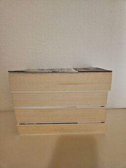 Elena Ferrante Geniální přítelkyně 1-4 - 6