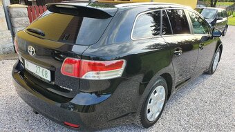 TOYOTA AVENSIS 2.0 DIESEL MODEL 2012 MOC PĚKNÁ - 6