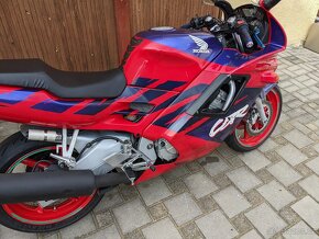 Prodám Honda CBR 600 F PC25 youngtimer retro - 6