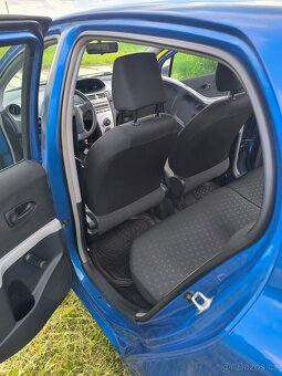 Toyotu Yaris r.2006 - 6