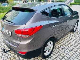 Hyundai ix35 2.0 BENZÍN 120KW 4x4 MANUÁL KAMERA VYHŘEV TAŽNÉ - 6