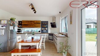Rodinný dům 5+kk, 149 m2 - Dolní Branná, okr. Trutnov - 6