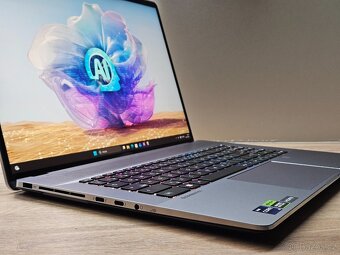 17" 165HZ DOTYKOVÝ_MSI CREATOR Z17HX_i9_64GB_RTX 4070 8GB - 6