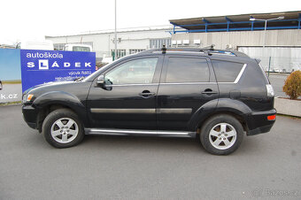Mitsubishi Outlander - 6