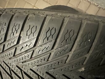 4 zimní pneu na plecháčích - 185/60 R15 Nokian a Continental - 6