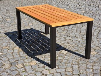 Modřínový zahradní stůl - 6