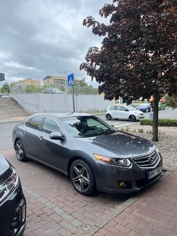 Honda Accord 8 2.4 - 6