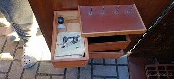 Starožitný šicí stroj - 6