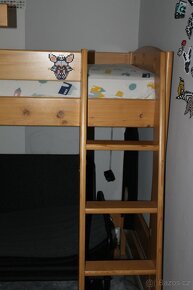 rozkládací patrová postel, horní spaní z masivu FIJA V - 6