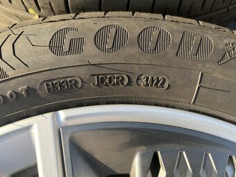 Škoda Karoq 7x17 5x112 ET45 pneu 215/55 R17 94V - 6