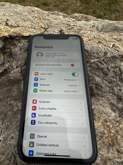 iPhone 11 64GB Black - 6