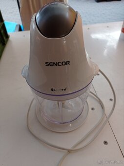 Kuchyňský sekáček potravin Sencor SHB 4310 - 6