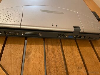 Starý počítač ACER - 6