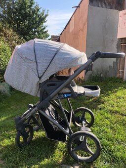 Dvojkombinace kočár a autosedačka - 6
