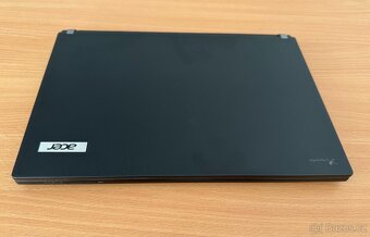 Acer TravelMate P645-S (12 GB RAM a 500 GB SSD) - 6