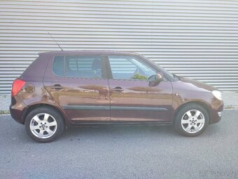 2011 facelift Škoda Fabia 1.4i 16V 63 kW 1. majitelka,Cebia - 6