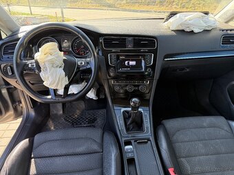 VW Golf Variant VII. 2.0 TDI 110kw / NAVIGACE / LED - 6