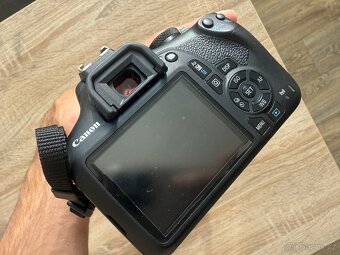 Canon EOS 2000D - 6