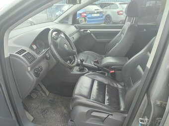 VW Touran č. 24381 - 6