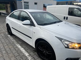 Chevrolet Cruze 2.0 - 6