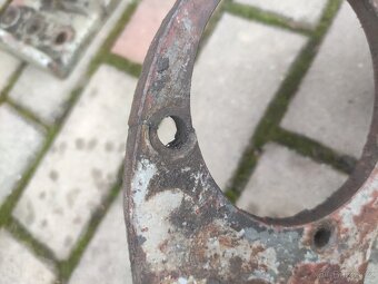 Víko hydrauliky - 6